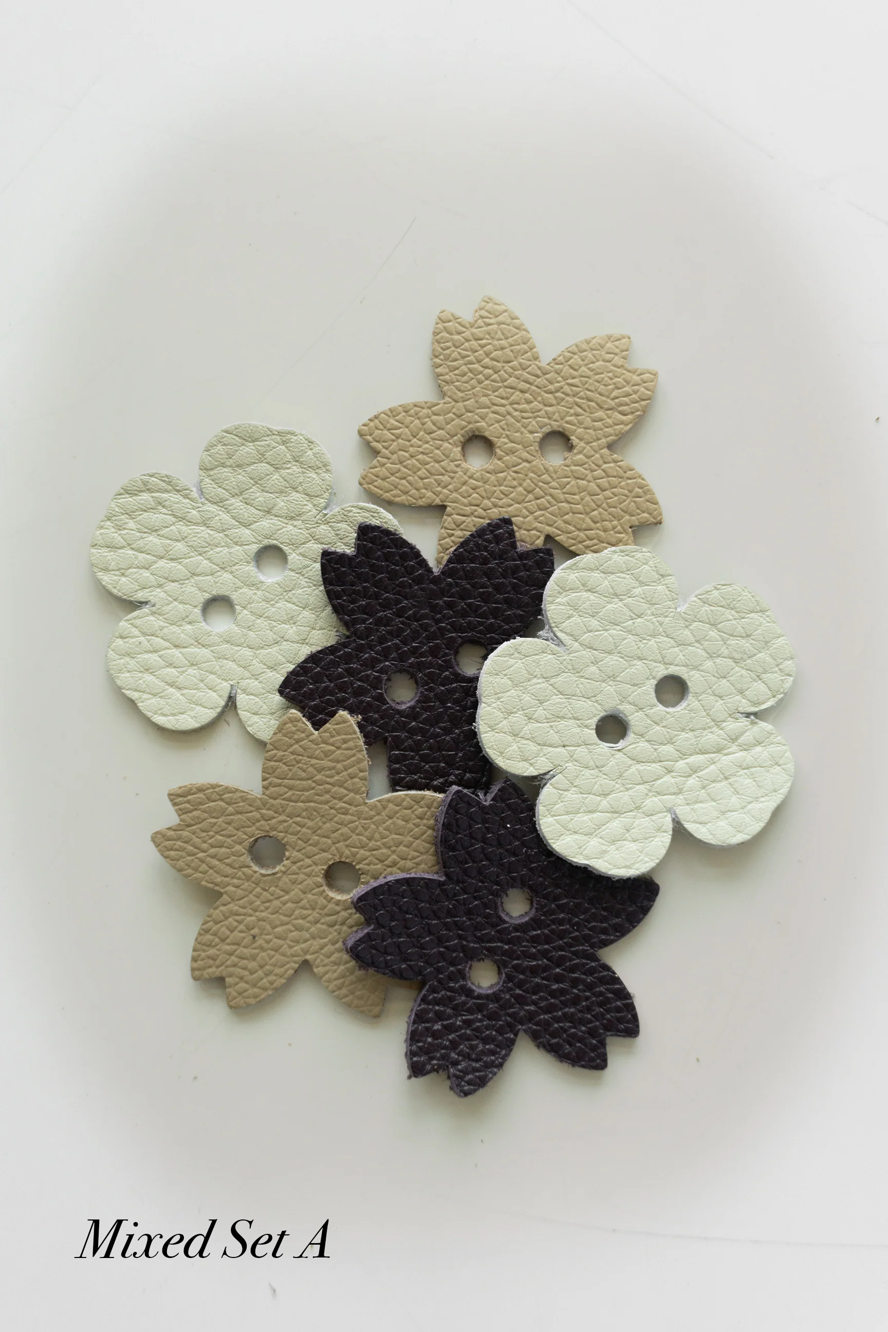 Fiore Leather Shoe Charm - Image 5