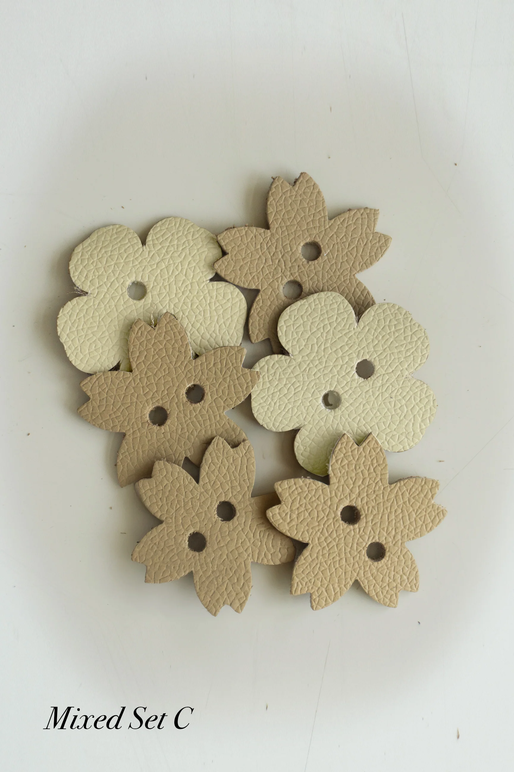 Fiore Leather Shoe Charm - Image 7