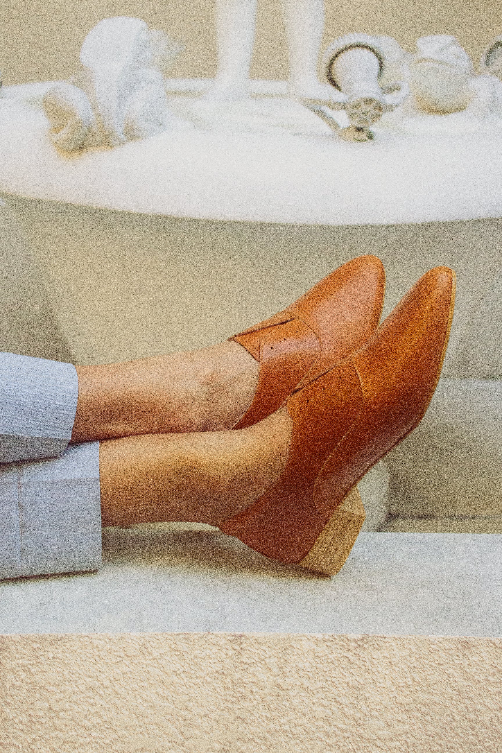 The Balmore Oxford in Tan - Image 3