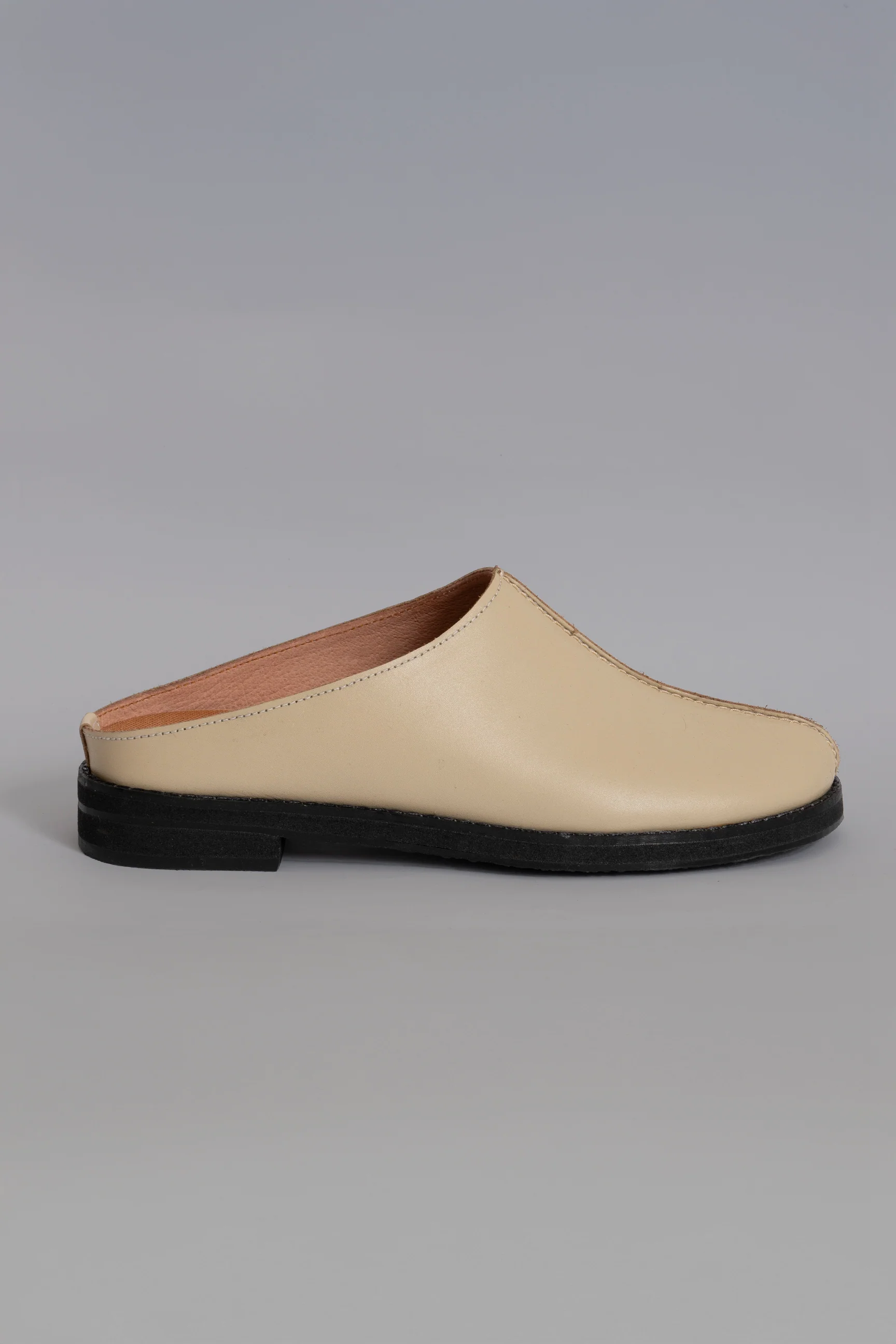 The Clog Mule in Cream - Image 3