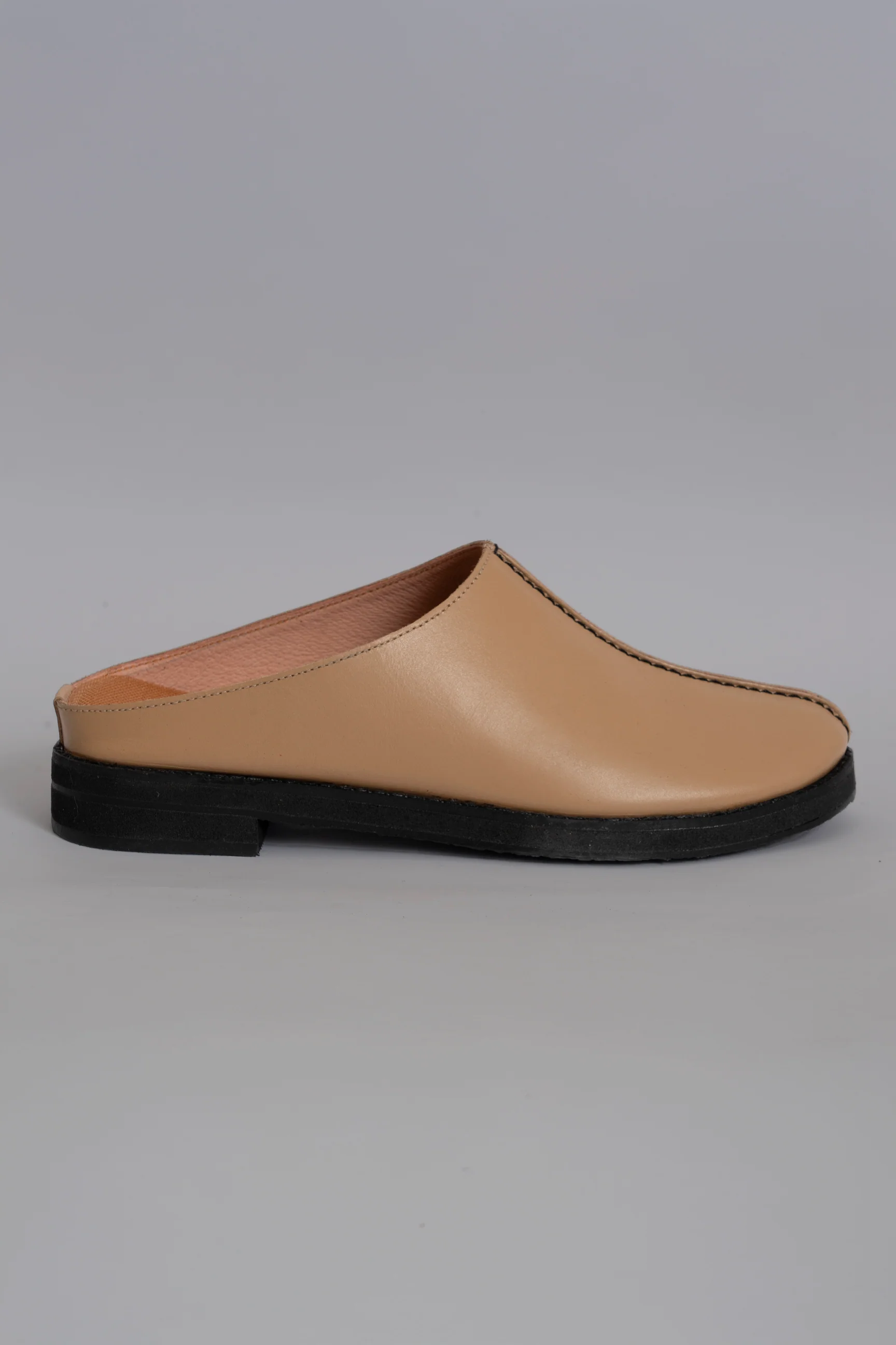 The Clog Mule in Sand - Image 3