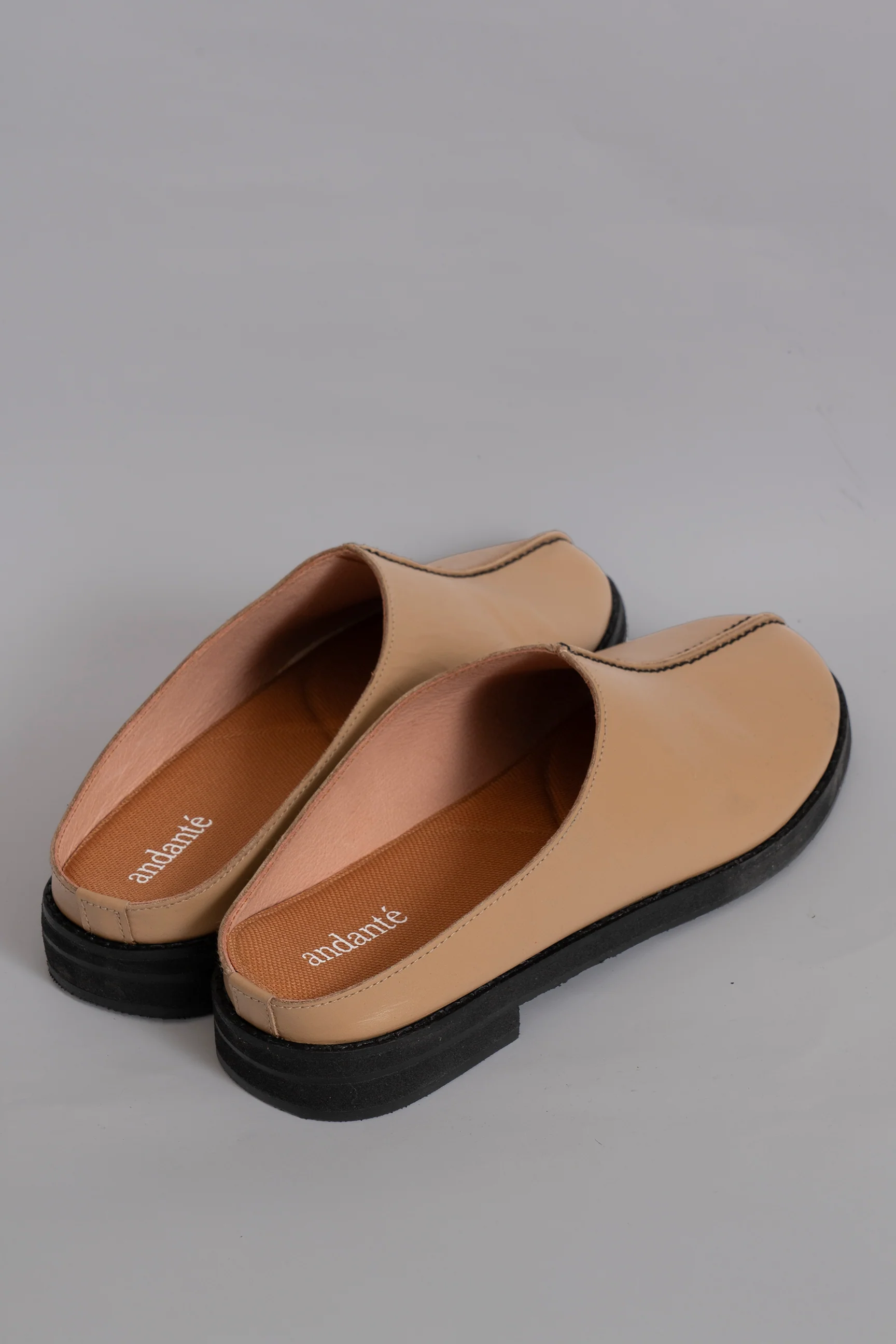 The Clog Mule in Sand - Image 4
