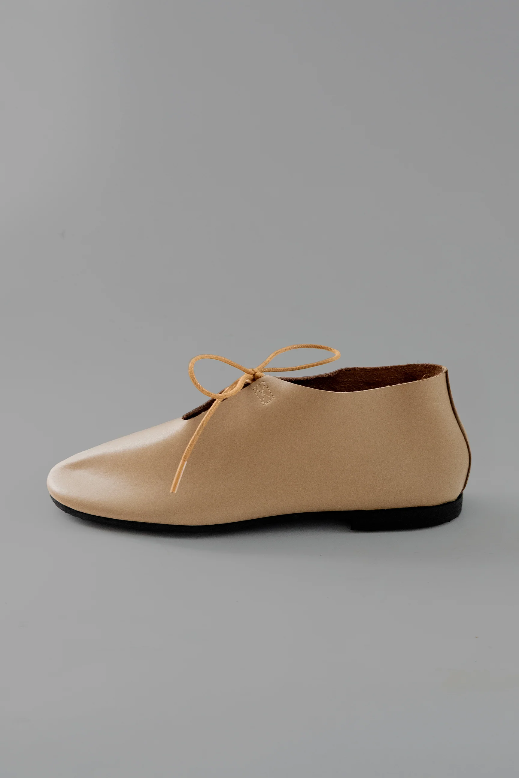 The Glove Boot in Sand - Image 3