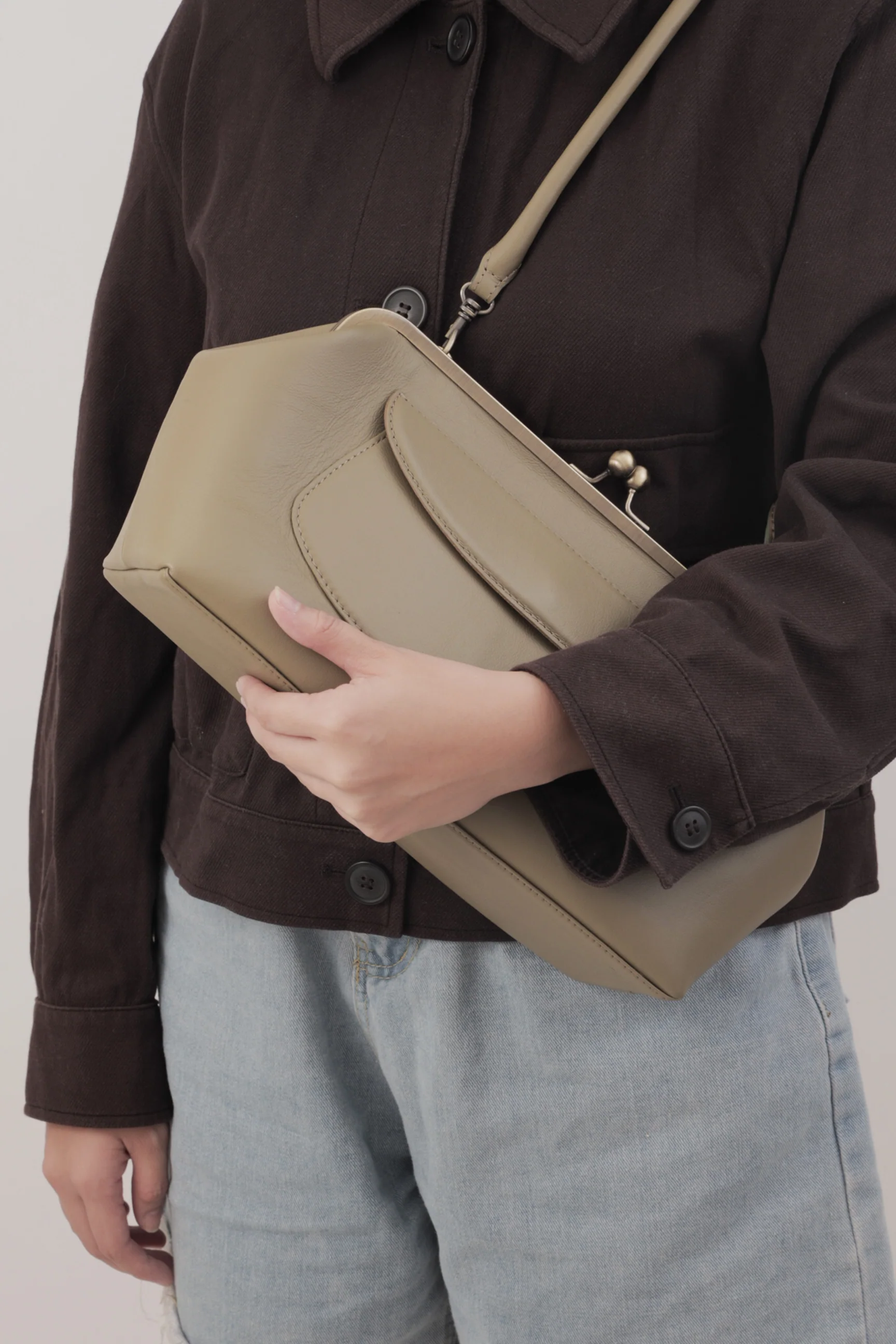 The Grande Nonna Pouch in Sage - Image 4