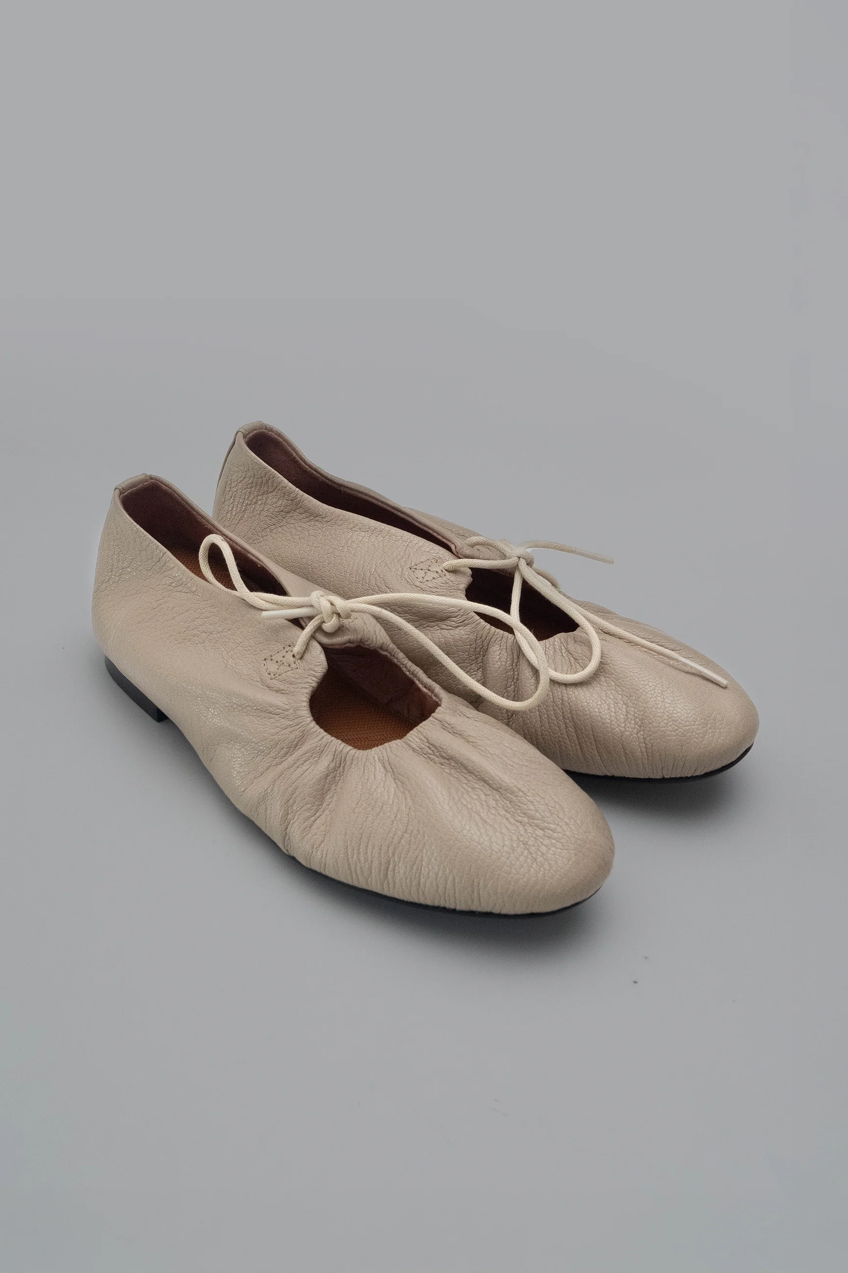 The Scrunchie Flat in Latte - Image 3